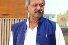 Questions raised on the publication of three books in a year by Kabir Research Chair, BJP MLA Ajay Chandrakar raised the issue of research chairs of universities of the state in the Assembly.  Minister Brijmohan Aggarwal, Khabargali