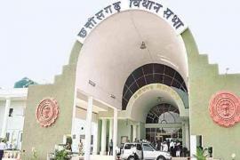 Assembly Breaking: The issue of supply, over rate and illegal sale of local and English liquor was raised in the House. Opposition created ruckus by raising questions on criminal incidents. BJP MLA Rajesh Munat, Minister Shyam Bihari Jaiswal, Opposition MLA Umesh Patel, Vikram Mandavi, Kawasi.  Lakhma, Chhattisgarh Assembly, Raipur, Khabargali