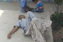 Alcoholic teacher: Headmaster lay down in front of the school drunk, suspended as soon as the video went viral...