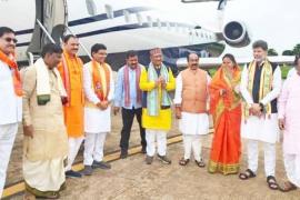There was an uproar in the moving aircraft, everyone said 'Jai Raghuveer', the entire cabinet of Chhattisgarh left for Ayodhya to have darshan of Lord Shri Ram... Latest news Hindi news khabargali 