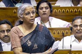 Finance Minister Nirmala Sitharaman presented the budget, gold-silver, mobiles, leather goods and clothes will be cheaper...