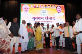 On National Handloom Day, the government increased the wages of weavers by 20 percent, Industry Minister Shri Lakhan Lal Devangan made the announcement, Weavers Cell President Purushottam Devangan, Chhattisgarh, Khabargali