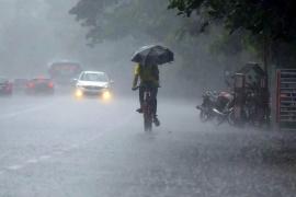 Rain alert in 20 districts of the state, orange alert issued for these districts  cg news latestnews khabargali 