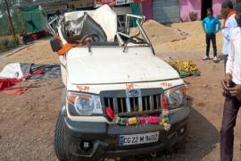 नेशनल हाइवे पर निकले छड़ से बोलेरो का टायर फटा, 3 लोगों की हो गई मौत Bolero's tire burst due to a stick on the National Highway, 3 people died  cg news hindi news cg bignews latest news khabargali 