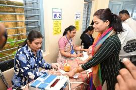 Voting continues in Raipur South, 18.73% voting took place till 11 am, long queue of voters, Khabargali  cg news cg by election news cg latest news khabargali 