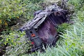 जवानों से भरी गाड़ी हुई दुर्घटनाग्रस्त, 5 जवान शहीद, 3 लापता, 10 की हालत गंभीर खबरगली Train full of soldiers meets with accident, 5 soldiers martyred, 3 missing, condition of 10 critical latest News hindi news big news khabargali 