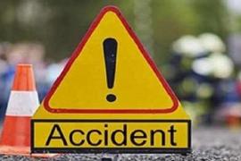 बस्तर में हुआ बड़ा हादसा, मेटाडोर पलटने से 4 लोगों की मौत खबरगली A big accident happened in Bastar, 4 people died due to overturning of a Metador hindi news cg big news latest news cg khabargali 