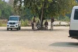 चुनाव ड्यूटी में तैनात जवान ने की फायरिंग, स्ट्रांग रूम में मचा हड़कंप खबरगली Soldier posted on election duty opened fire, created panic in strong room  cg news cg big news cg hindi news cg latest news khabargali 