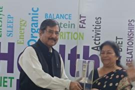 Chhabi Trivedi for health awareness, Kamala Memorial Society established by freedom fighter Bihari Lal Upadhyay, senior journalist Vasant Veer Upadhyay, Principal Mrs. Sabita, former Inspector General of Police of Chhattisgarh Rajiv Srivastava, Raipur, Khabargali