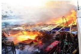 रायपुर के टेंट हाउस में भीषण आग, मची अफरा-तफरी खबरगली Huge fire in a tent house in Raipur, chaos ensues  cg news cg big news cg hindi news cg latest news khabargali 