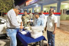 Gold worth Rs 3 crore and cash worth Rs 8.40 lakh recovered from car, two people from Raipur arrested cg news hindi News cg big news latest news khabargli 