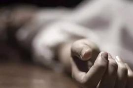 A 10th class student slit her throat with a blade, she was angry at her father's shouting latest news hindi News khar