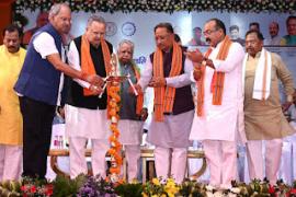 The newly appointed chairpersons of various boards, corporations and commissions took charge today. Among those who took charge were the newly appointed chairman of Chhattisgarh State Industrial Development Corporation Limited Rajiv Agarwal, the newly appointed chairman of Chhattisgarh Tourism Board Neelu Sharma, the newly appointed chairman of Chhattisgarh Sahitya Academy Shashank Sharma, the chairman of Chhattisgarh State Child Protection Commission Varnika Sharma, Raipur, Chhattisgarh