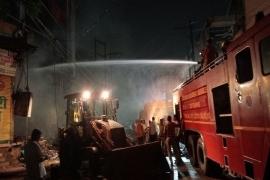 A huge fire broke out in Raipur's medical complex, causing panic in the area