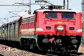 Indian Railways has started a new online service, you will get the exact status of the train before travelling, it will be available on mobile app latest news hindi News big news khabargali 