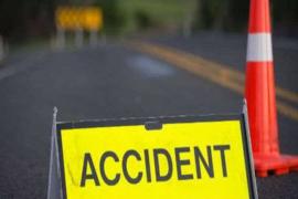 A car full of baraatis overturned, 4 people died and 15 were injured latest news hindi news big news khabargali 