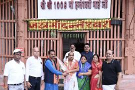 El MLA del Norte Purandar Mishra visitó Maa Danteshwari en Dantewada y deseó felicidad y prosperidad a la gente de la zona, Raipur, Chhattisgarh, Khabargali.