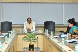 Chief Minister reviewed the works of Electronics and Information Technology Department, set a target of 5000 mobile towers Chhattisgarh news hindi news Raipur news khabargali 
