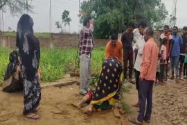 Father and son were sleeping on the floor after spreading a mattress, burnt alive when the room caught fire cg news big news hindi News latest News Ambikapur news khabargali 