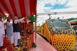 3 more Vande Bharat trains including Amritsar-Katra, PM flagged off in Bengaluru hindi news big news latest news khabargali 