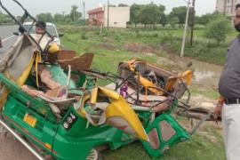 Uncontrolled truck rammed into auto, four people of same family died hindi news latest news khabargali 