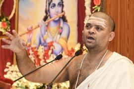 There is evidence of women power in the ancient sculptures of Khajuraho: Acharya Dhananjay Shastri, Acharya Shri gave many important information during the Shrimad Bhagwat Katha in Maharashtra Mandal, Raipur, Chhattisgarh, Khabargali