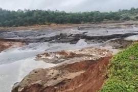 8 people from 2 houses got washed away in the midnight due to dam breaking in Balrampur, 3 died, 5 missing, relief and rescue work is going on Chhattisgarh News hindi news big News khabargali 