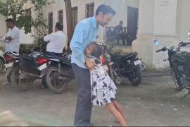  As punishment for going to the toilet, the teacher beat the innocent child with a stick and also made him do 100 sit-ups Ambikapur news hindi News big news khabargali  hindi News big news latest News khabargali 