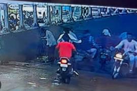 Businessman robbed of Rs 5 lakh in broad daylight while returning home after withdrawing money from bank hindi News Big News latest news khabargali 