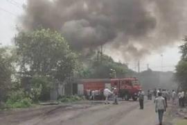 Fire breaks out at oil factory in Raipur, smoke engulfs area for three kilometres, panic ensues Chhattisgarh News Raipur news hindi News khabargali 