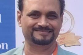 For the first time in Central India, complex ear surgery of a kidney transplant patient, Dr. Anuj Jaulkar performed a miracle, Raipur, Dr. Jaulkar ENT Hospital, rare disease 'cholesteatoma', state-of-the-art microscopic method, anesthesiologist Dr. Smita Jaulkar, Dr. Vishwaja Jaulkar, OT assistant Gajanan Sahu, Savitri Sen, Chhattisgarh, Khabargali,