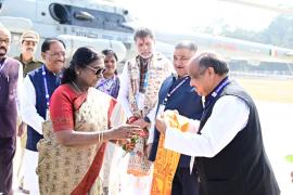 Purandar Mishra welcomed President Murmu in Surguja, enhanced the dignity of Tribal Pride Day, divine splendor of traditions descended on tribal soil in Surguja, President Murmu became a centre of inspiration, Chhattisgarh, Khabargali
