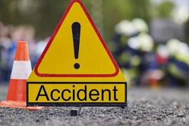 Speed wreaks havoc, car crushes 5 people sitting near a bonfire, one youth dies hindi News latest news khabargali 