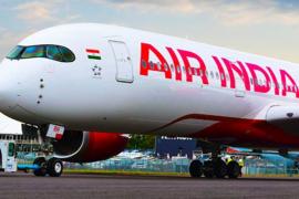 An Air India Express flight from Jeddah to Calicut made an emergency landing after a tyre burst in Cochin. Hindi News latest News khabargali 