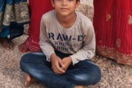 A seven-year-old boy fell from a two-story roof and died on the spot. Hindi News latest news big News balod news khabargali