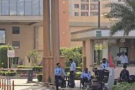 A man jumped from the 23rd floor of a building with his 2-year-old daughter in his lap; police are investigating hariyana hindi news latest khabaragali 