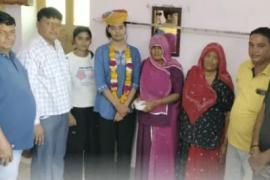 Labourer's daughter cracks UPSC, becomes IAS officer, entire village celebrates hindi news big news khabargali 