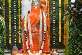 Raipur, Janmotsav will be celebrated with great pomp in Shri Chintahar Hanuman Temple, the court will be decorated with flowers and a stream of hymns will flow, Bhajan singer Sachin Gupta and party will perform, organized by Shri Hanuman Seva Samiti and Deepak-Naresh Kedia, Chhattisgarh, Khabargali