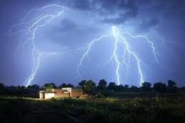  Natural disaster: Young man killed by lightning, crops destroyed by unseasonal rain raipur chhattisgarh khabargali 