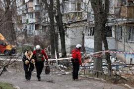  Russia bombards Ukraine with missiles and drones, killing 16 hindi news big news khabargali 