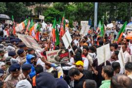BJP and Congress workers clashed during the gherao of Rajiv Bhawan, hurling slippers, bottles, and pieces of wood at each other. Hindi news latest news khabargali 