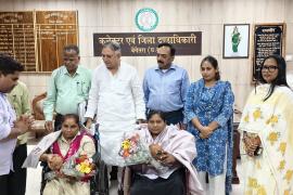 Disabled beneficiaries become self-reliant through self-employment loan scheme, successful business is changing lives, Chhattisgarh Disabled Finance and Development Corporation Chairman Lokesh Kavadiya, Bemetara Collector Ms. Pratibha Mamgain, Khabargali