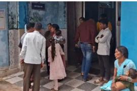 Major accident before visit to Giroudpuri: Pickup truck carrying 25 pilgrims overturns; 5 in critical condition. Hindi news latest news neme news khabargali 
