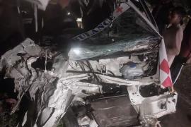 Truck and ambulance collide on Bemetara-Kawardha highway; 2 dead. bemetara hindi news latest news khabargali 