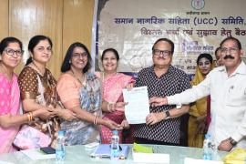  Women voice candid views on the UCC, demanding uniform laws regarding equal rights in ancestral property and maintenance. hindi news latest news khabargali 