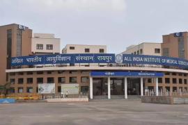   Father slams 6-month-old daughter onto the floor twice; child admitted to ICU, father arrested hindi news raipur khabargali 