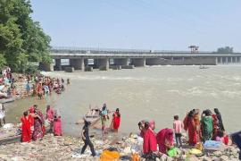 Tragic incident during Jitiya festival; two women drown in the Yamuna. hindi news latest news खा khabargali 