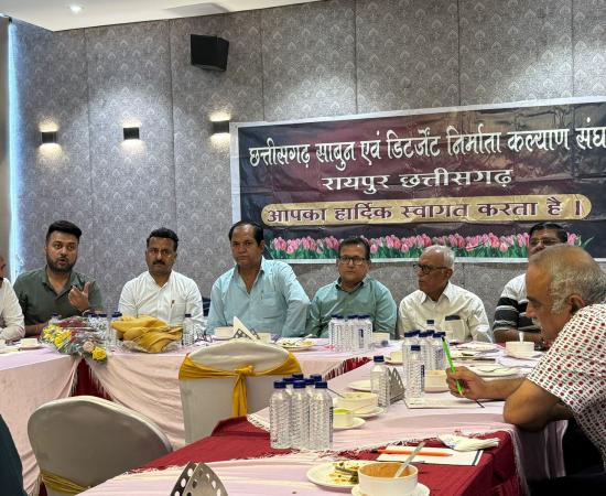 From September 22, it is mandatory to write the new MRP rate along with the old MRP rate on the products - CA Chetan Tarwani, Raipur, Chhattisgarh, Khabargali