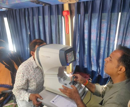 Raipur Press Club, Mahavir International Service Organization, Free Eye Check up, Eye Camp, Cataract Operation, Health, State Minister rank Lokesh Kavadiya, Raipur, Chhattisgarh, Khabargali