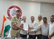 Raipur Sarafa and Silver Wholesale Association met with the Police Commissioner; expressed concern over the stalled trade due to blocked bank accounts. Police Commissioner Sanjeev Shukla, Additional Police Commissioner Amit Tukaram Kamble, Dharam Bhansali, Jitendra Golchha, Vinay Golchha, Chandra Prakash Golchha, Abhay Kothari, Chhattisgarh, Khabargali